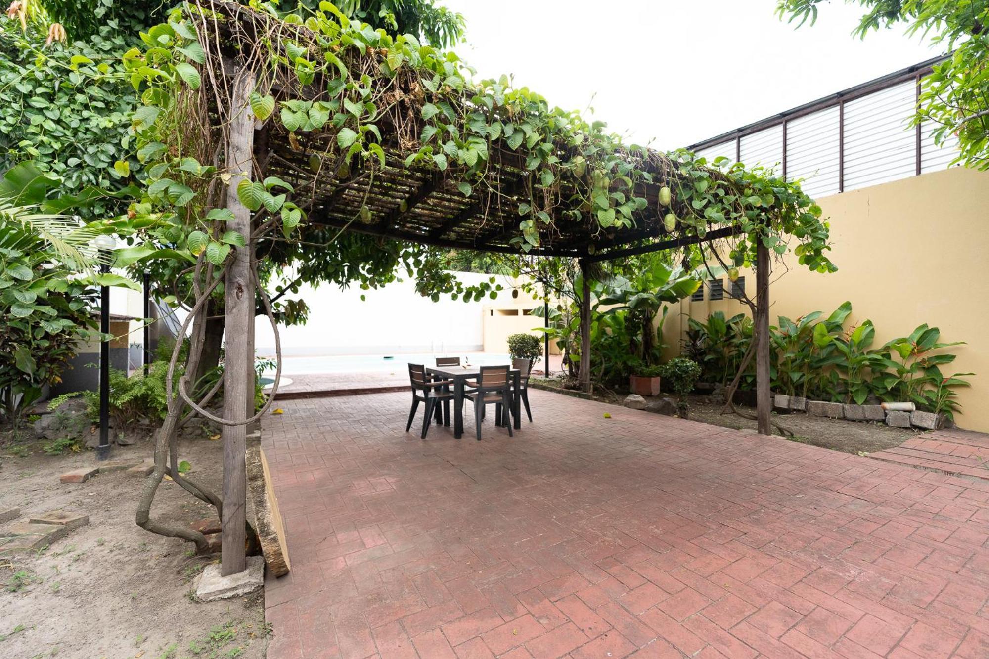 Volcano Hostal Y Restaurante San Salvador Exterior photo